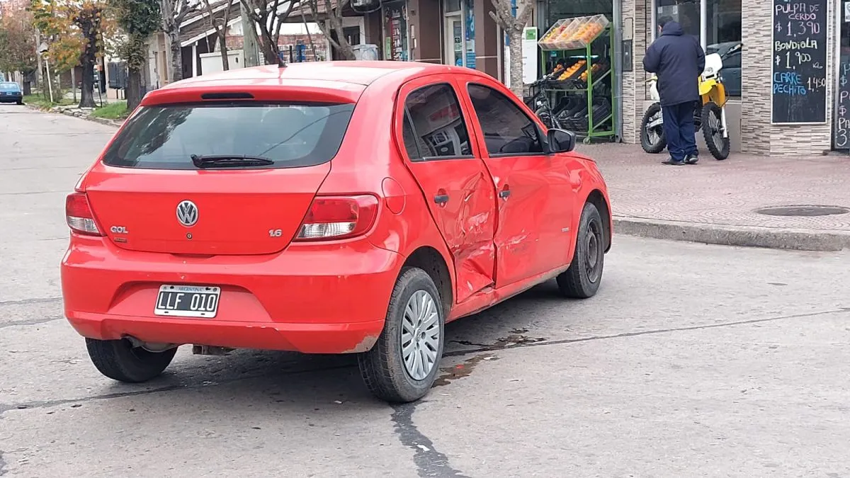 Violento choque entre dos vehículos en Italia y Peña dejó a una mujer