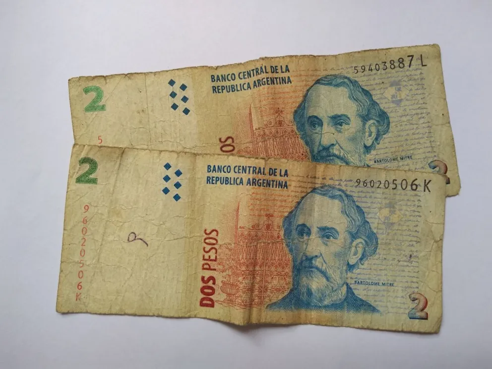 Luego de 26 años los billetes de 2 pesos salieron de circulación