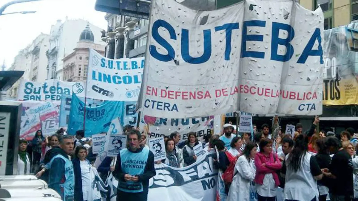 La Justicia suspendió el decreto de Milei que excluía al Estado de la ...