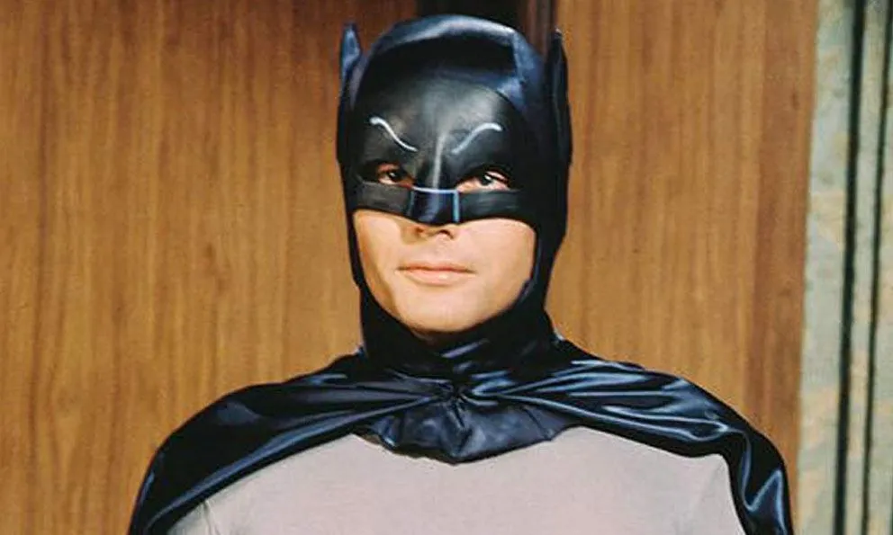 Murió Adam West, el actor que personificó a Batman en la serie televisiva