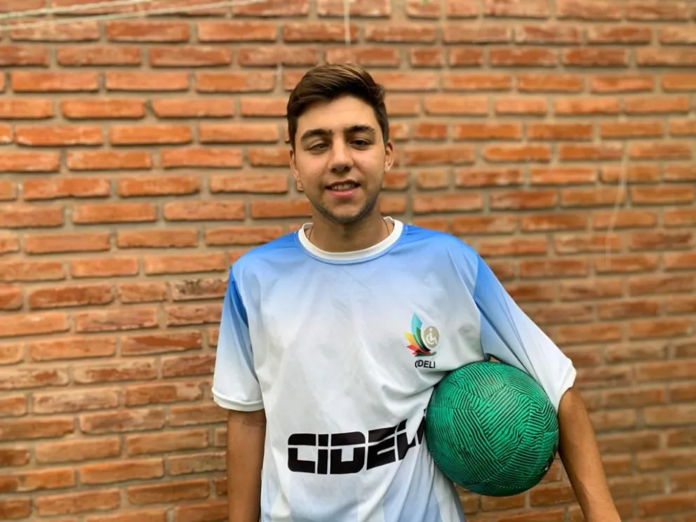 El marplatense Franco Alarcón fue convocado a Los Murciélagos