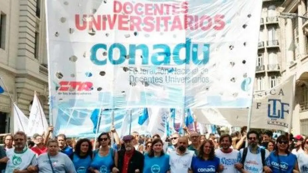 Docentes universitarios realizarán un paro el jueves 14 de marzo 