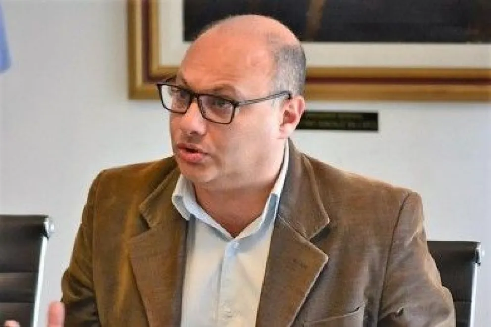 Reino: "Recibo todos los días quejas de vecinos que no pueden comprar los medicamentos"