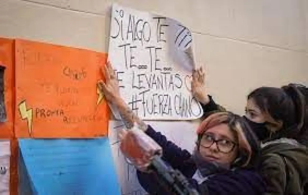 Chano pasó su primera noche en una sala común