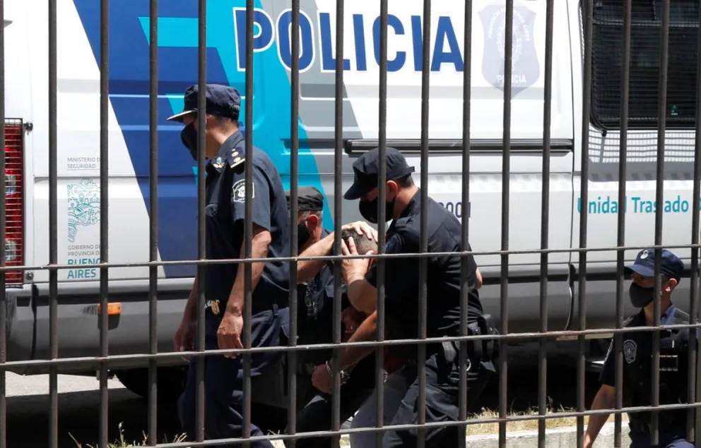 El policía acusado de homicidio en Miramar se negó a declarar y continuará detenido