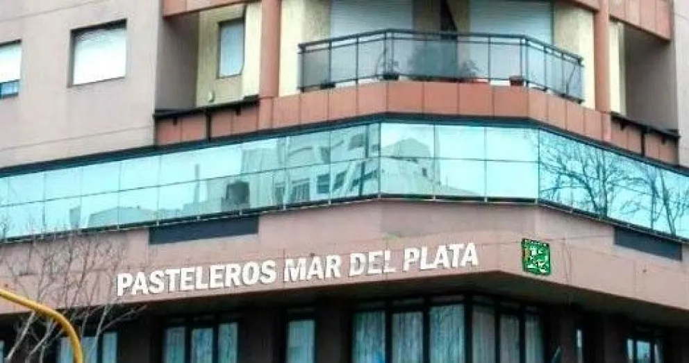 Pasteleros en estado de alerta y protesta