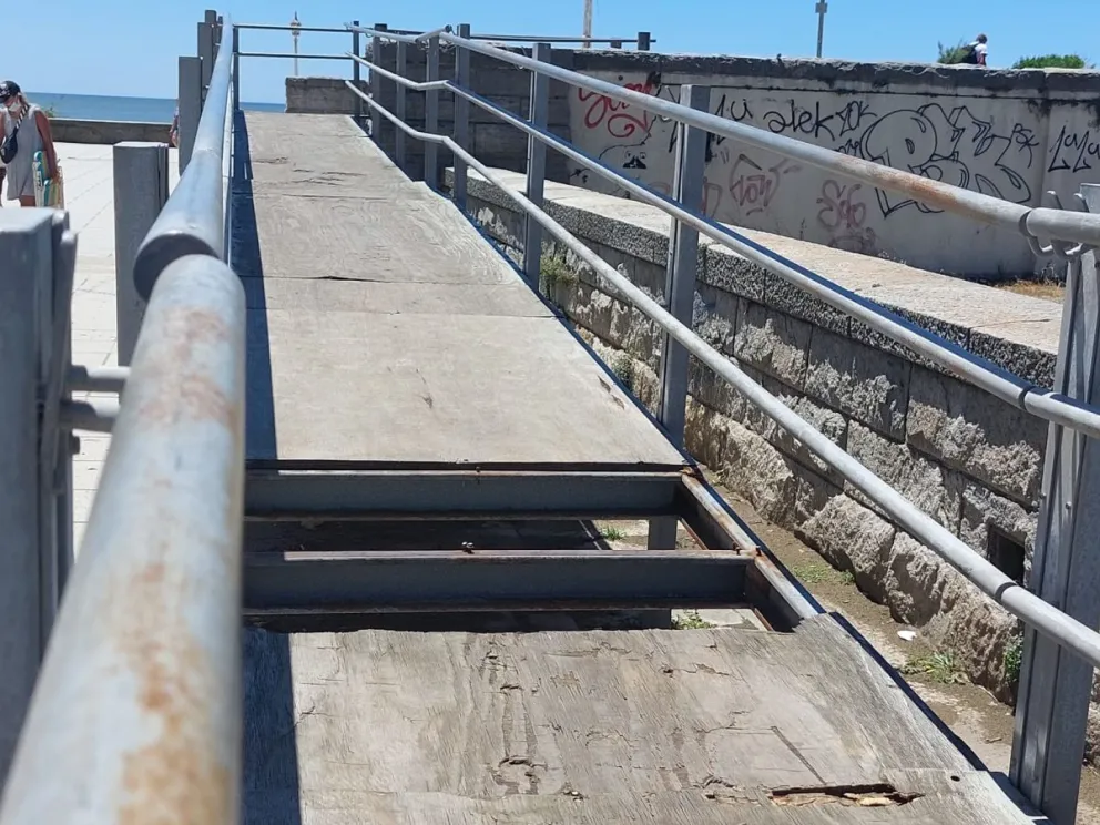 Una postal típica de Mar del Plata se encuentra en estado deplorable
