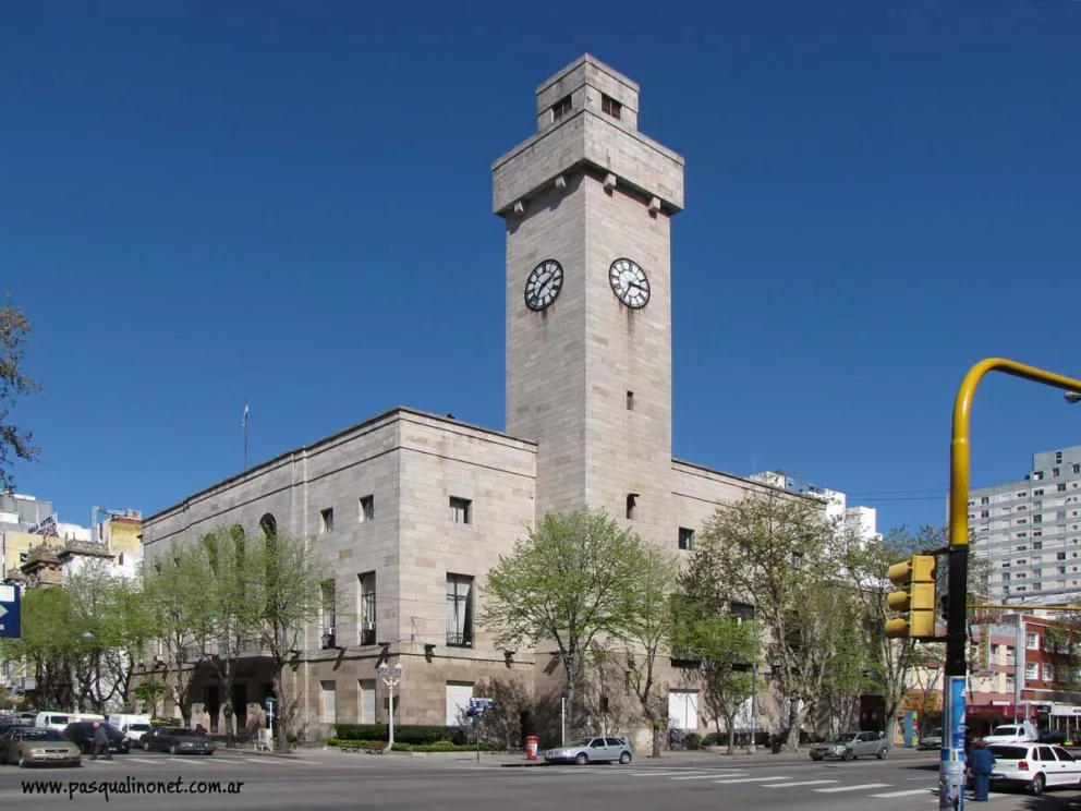 Qué alcance tendrá el asueto del martes 22 en clases y administración pública