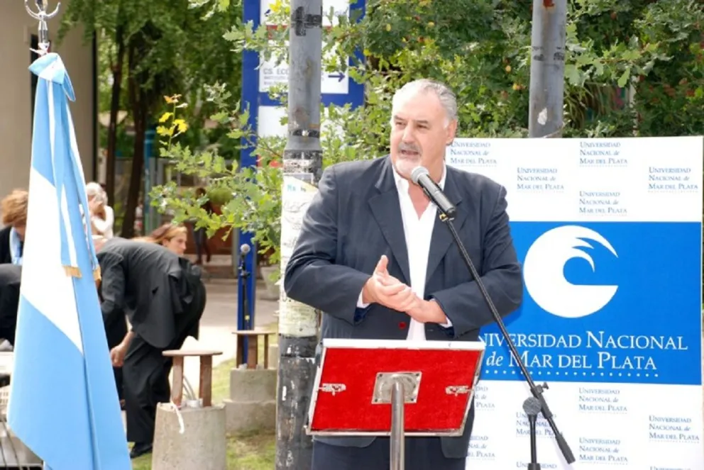 Lazzeretti destacó que la implementación del boleto universitario "ha sido todo un éxito"