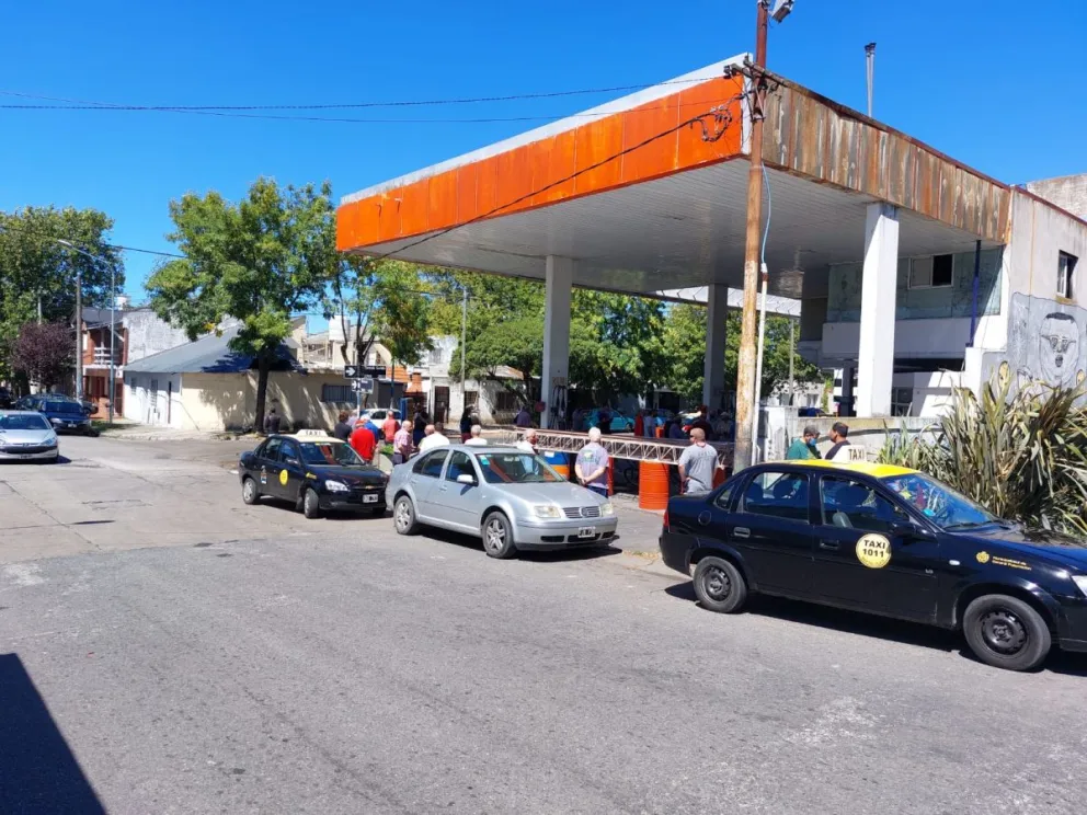 Gran concurrencia de taxistas para votar a favor o en contra de la instalación del GPS