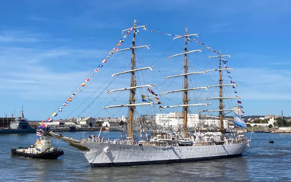 La Fragata Libertad llega para engalanar el aniversario de Mar del Plata: ¿Cómo visitarla?