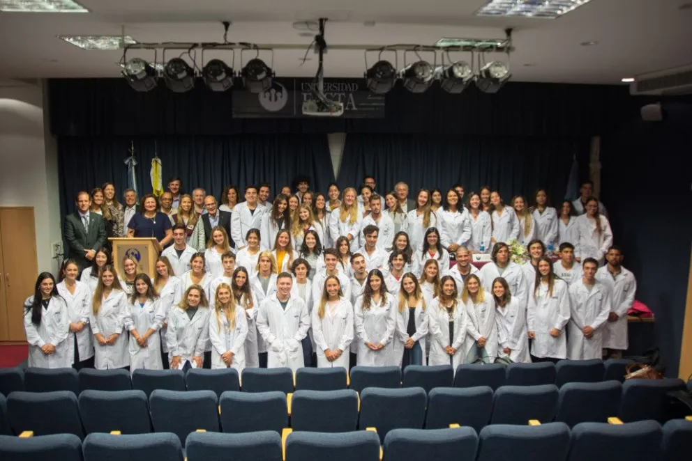 Los médicos de FASTA podrán ejercer en Estados Unidos y otros países