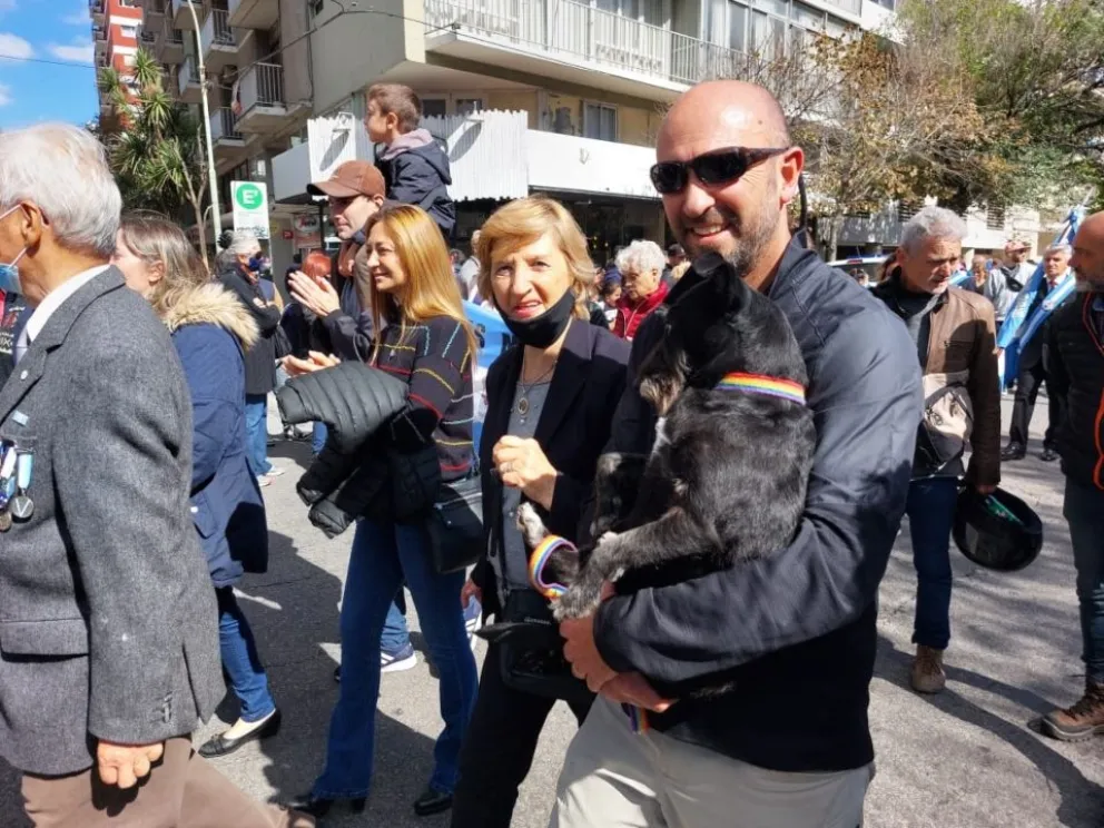 Con un emotivo homenaje, así se vivió el desfile por el 2 de Abril en Mar del Plata