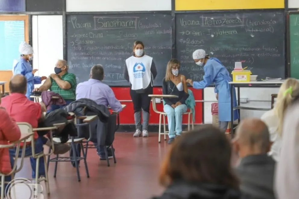 Habrá segunda dosis de refuerzo libre para mayores de 18 años