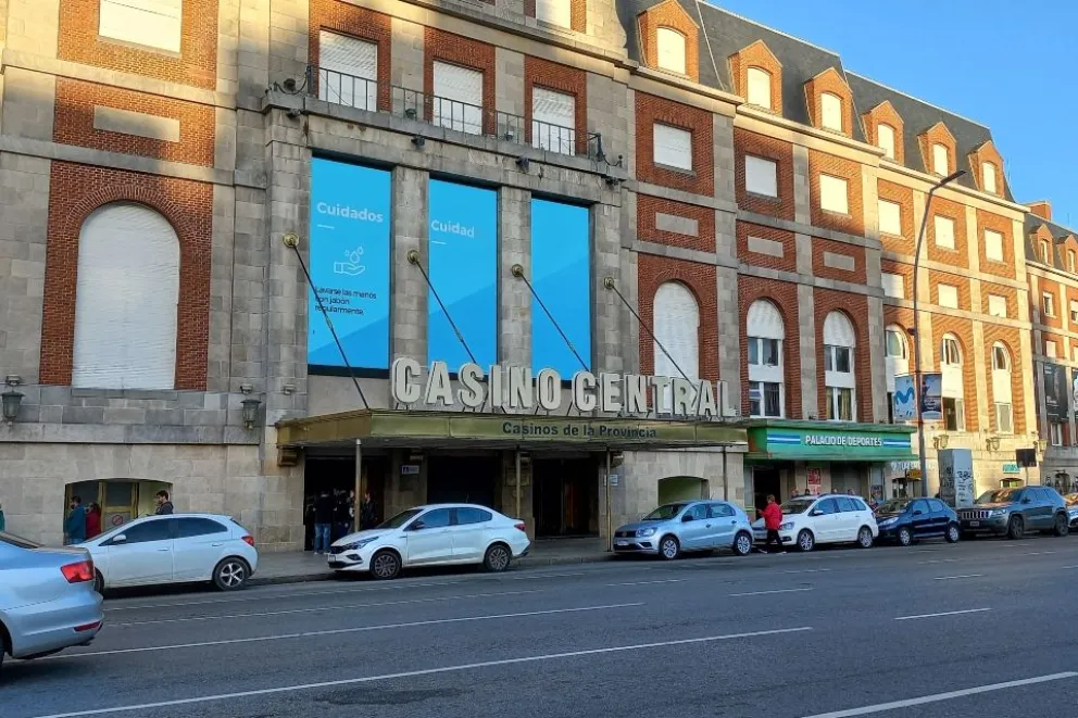 Suspendieron la decisión de habilitar tarjetas de débito en bingos y casinos bonaerenses