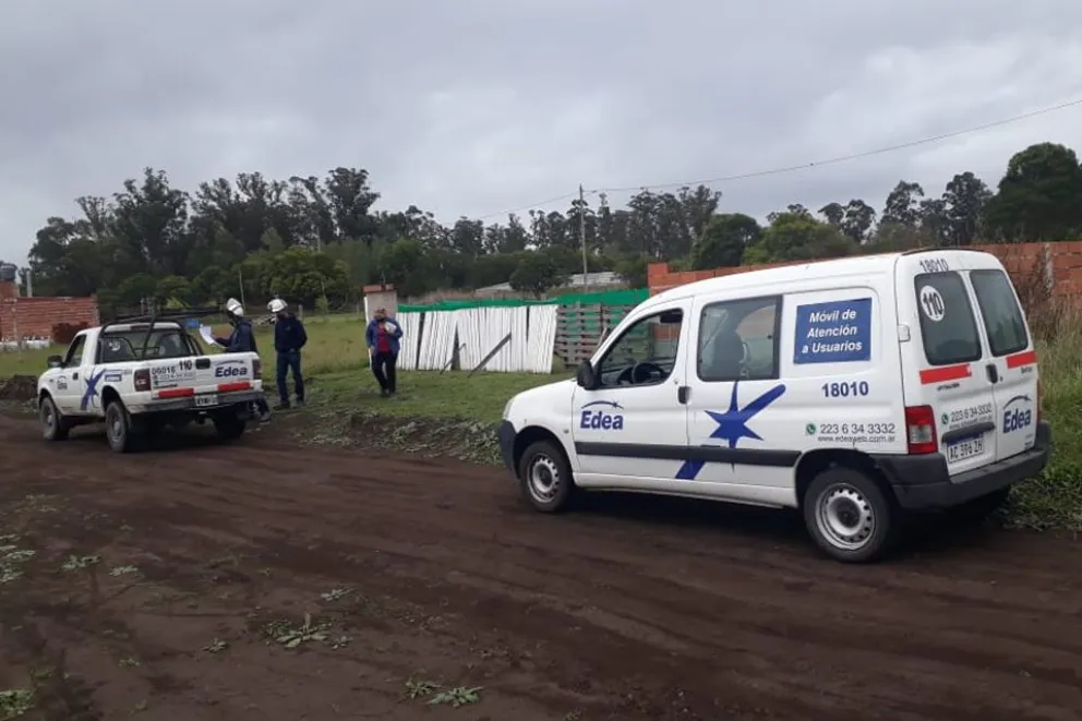 EDEA facilita el acceso al servicio eléctrico con oficina móvil en los barrios