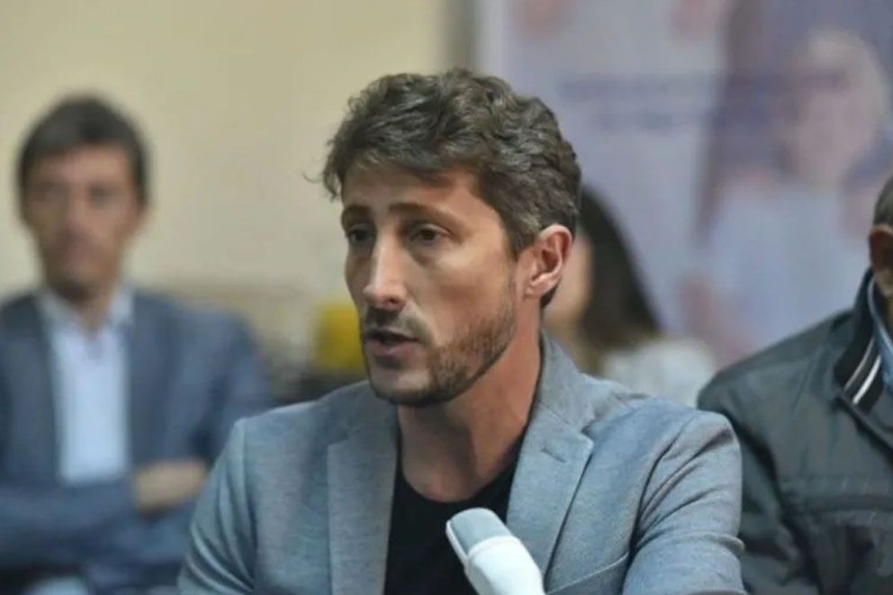 Letcher: "Milei quiere aprobar la Ley Ómnibus, que tiene cosas traumáticas para el país"
