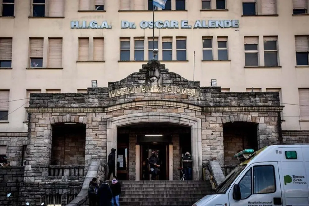 Denuncian que no andan los ascensores en el HIGA: “A mi hermano no pueden llevarlo al quirófano y se va a morir”