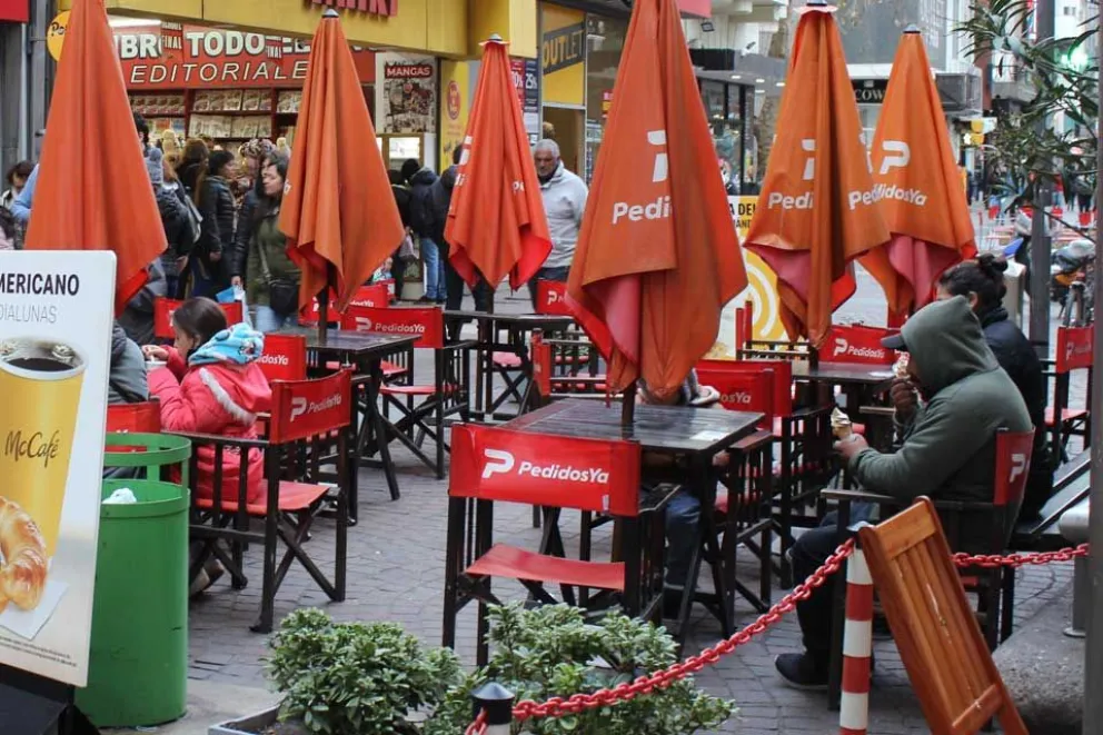 Empresarios gastronómicos marplatenses se oponen al proyecto para prohibir fumar en los locales