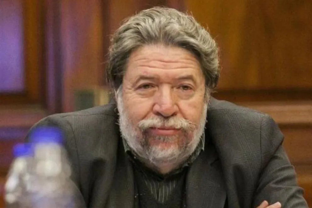Lozano dijo que la renuncia de Guzmán "es el reconocimiento de una situación de límite y de fracaso de una estrategia"