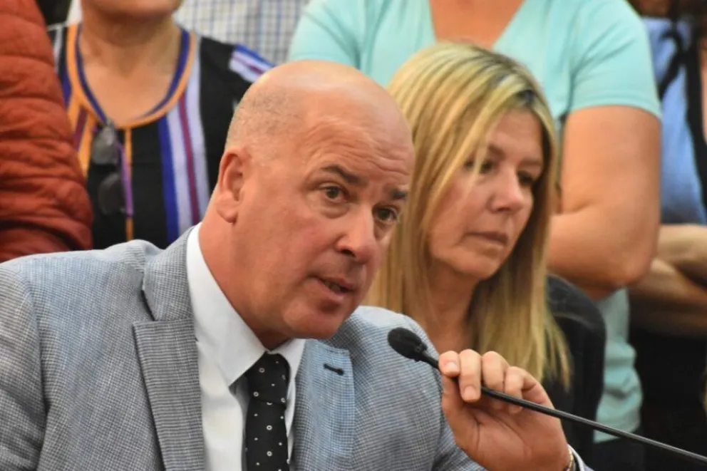 Taconne: "vemos que quienes manejan el destino de la ciudad parece que tienen la camiseta de Uber"