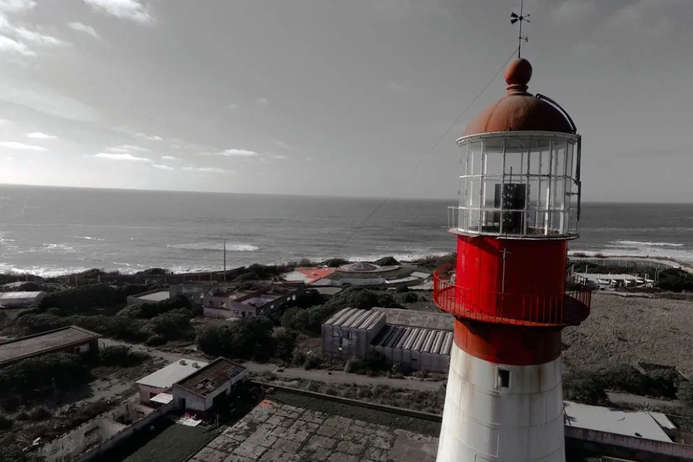 Confirman nuevas obras de acondicionamiento y puesta en valor del Faro de Punta Mogotes