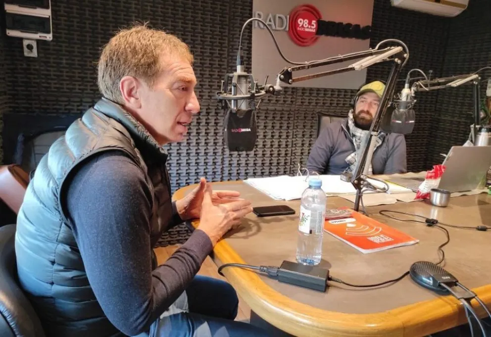 Diego Santilli con traje de candidato en Buenos Aires: "Hay que poner de pie a la provincia"