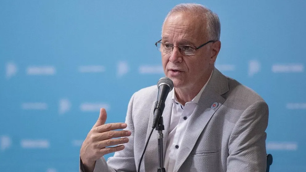 Gollán: “Hay que recuperar los recursos que se están yendo inadecuadamente del sistema de salud”