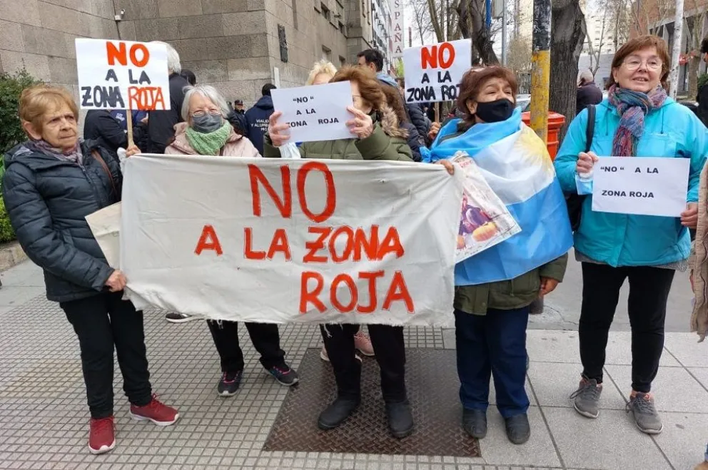 “Los políticos decidieron por todos nosotros y nadie vino a hablar”, exclamaron vecinos de la futura Zona Roja