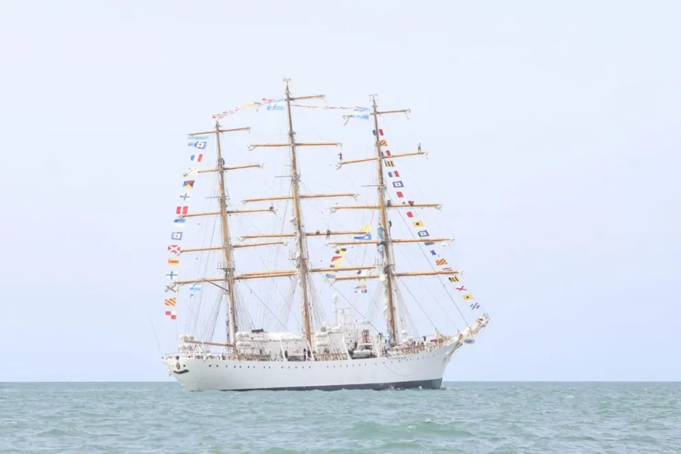 Velas Latinoamérica 2022: un desfile sin igual engalana las costas de Mar del Plata