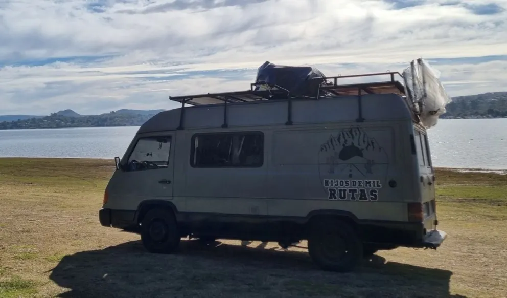 "Hijos de Mil Rutas": como es vivir viajando en un motorhome por el país