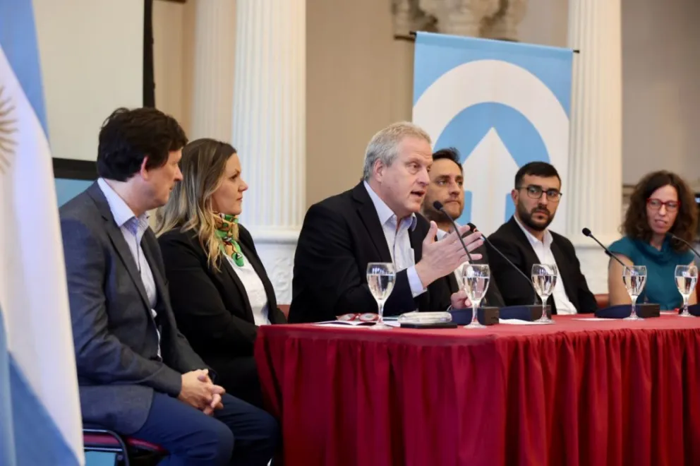 Casi 600 mil alumnos de secundario son evaluados en la prueba Aprender