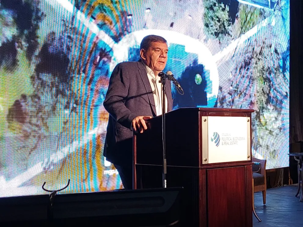 Montenegro participó de la apertura del Coloquio Política, Economía & Real Estate