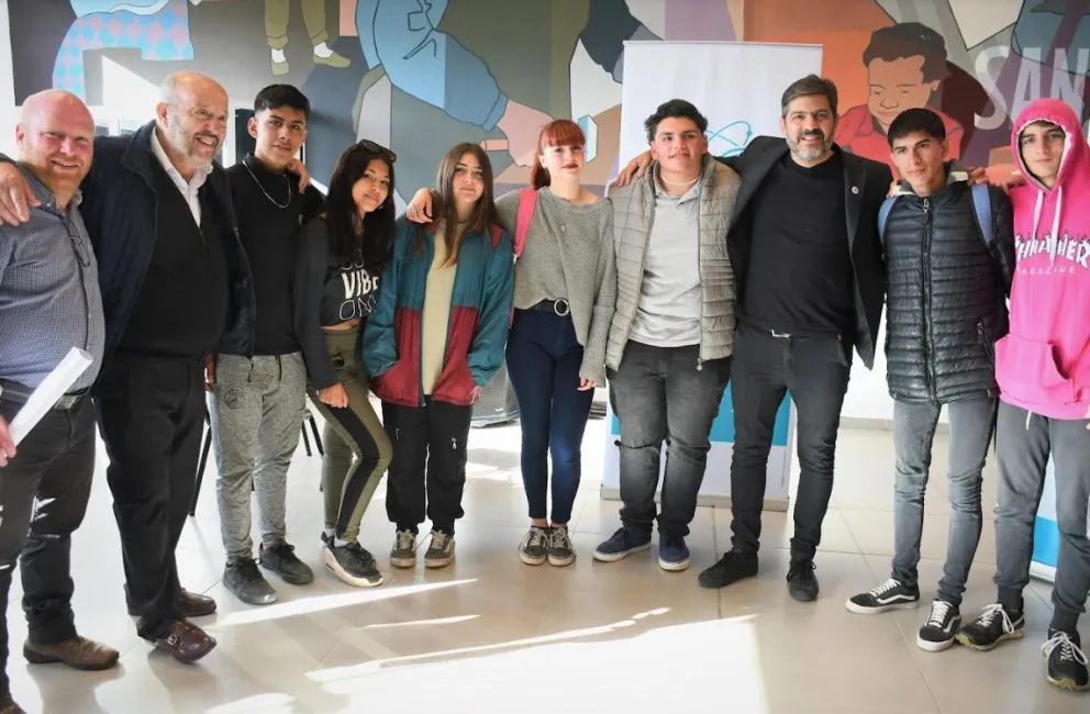 Se firmó en Mar Chiquita el convenio del programa universitario Puentes