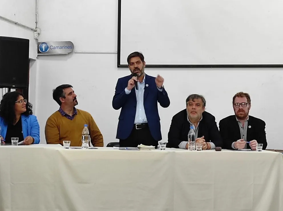 Carlos Bianco: “Queremos llevar carreras universitarias a todo el territorio bonaerense”