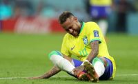Golpe para Brasil: Neymar se perdería el resto de la fase de grupos del Mundial