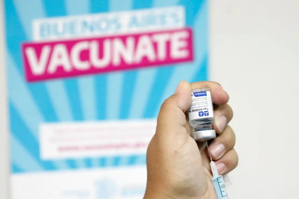 Remarcan que hay que aplicarse los refuerzos de la vacuna contra el Covid