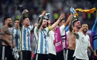Con Leo, con aguante y corazón, Argentina pasó a cuartos de final en Qatar 2022