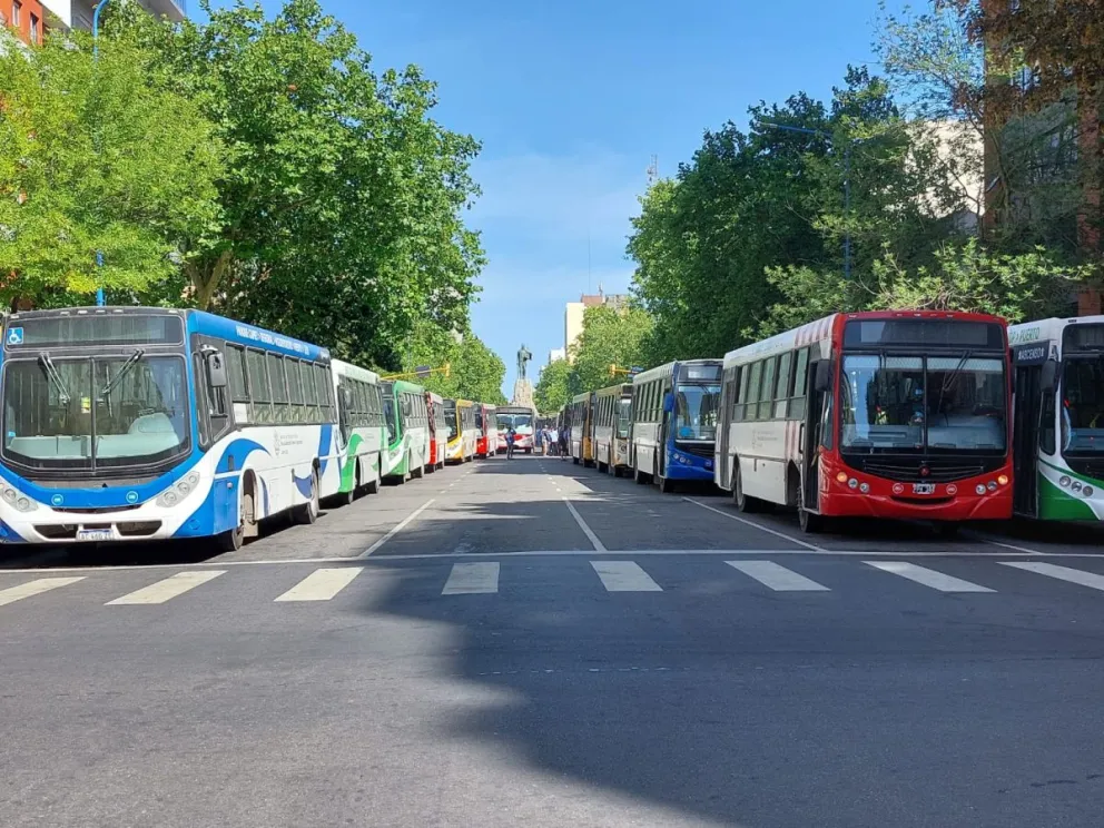 Conflicto de UTA: "el reclamo debe ser en el Ministerio y no secuestrando unidades y dejando a la ciudad sin servicio”