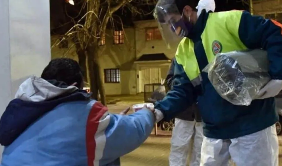 Nueva campaña "Frío Cero" de Red Solidaria: piden ropa de abrigo, alimento y voluntarios