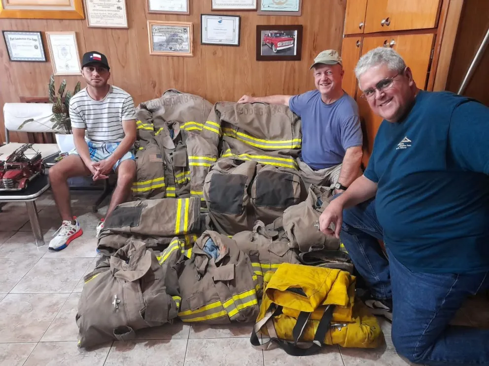 Bomberos de Estados Unidos realizaron nueva donación de equipos a colegas marplatenses