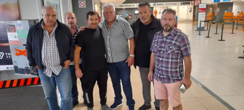 Tras el cruce entre un taxista y un chofer de una plataforma, piden una reunión urgente con Montenegro