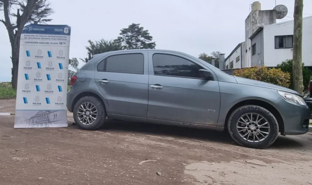 Lo detuvieron cuando circulaba con su familia en un auto robado 