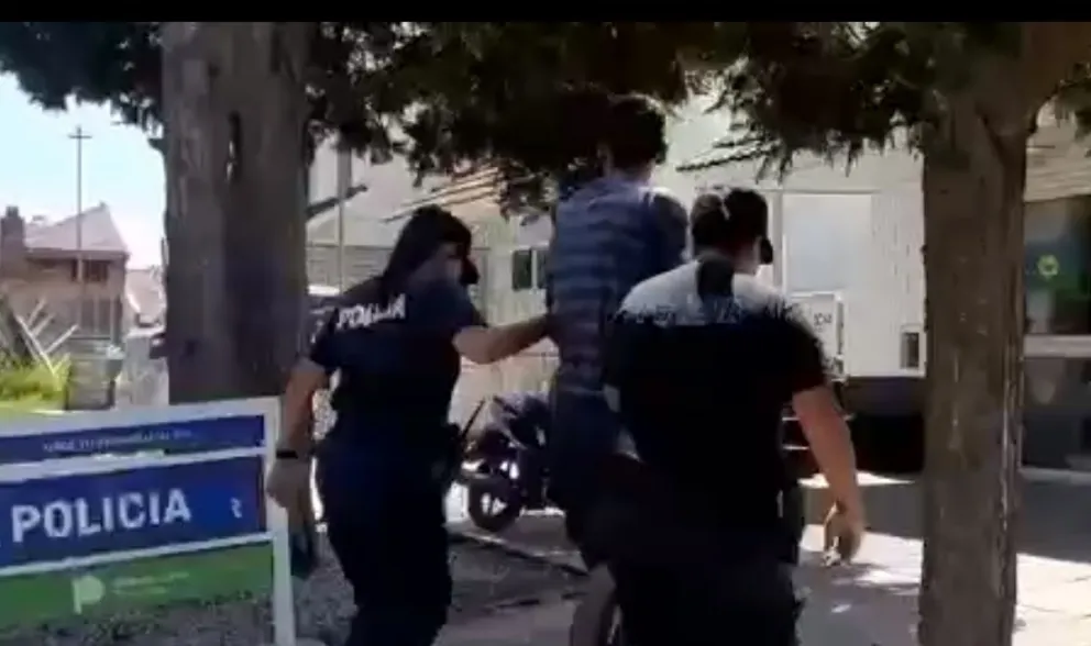 Aprehendieron a un sujeto que amenazó y golpeó a su expareja