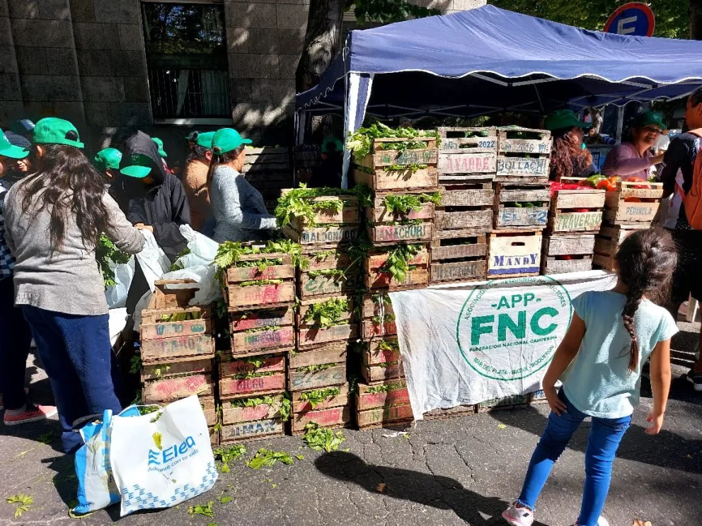 Nuevo verdurazo de pequeños productores: aseguran que nadie les da respuesta