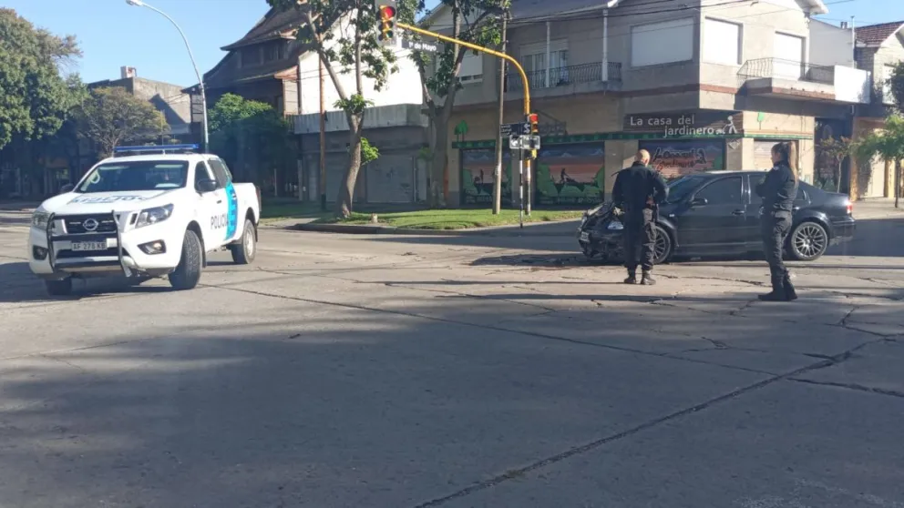 Chocó, se bajó del auto y se fue caminando