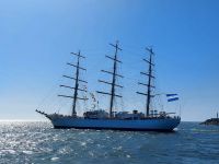 La Fragata Libertad llegó a Puerto Belgrano para su mantenimiento antes de un nuevo viaje