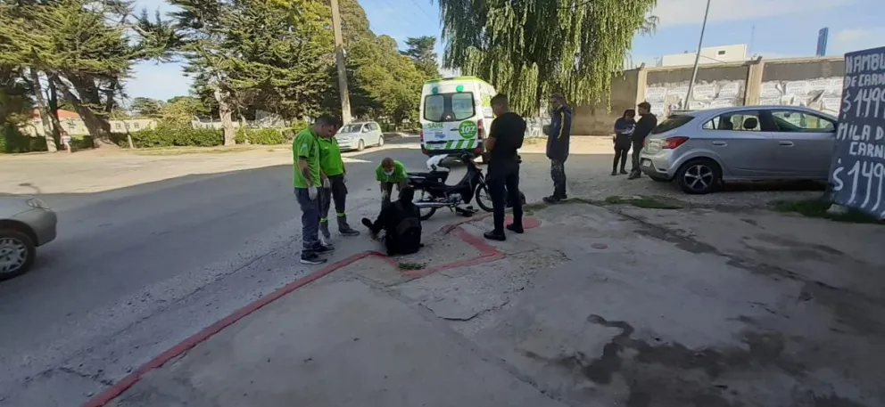 Triple choque dejó como saldo a un motociclista lesionado
