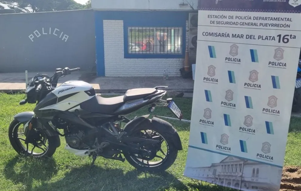 Llevó una moto robada a su casa y su hermana lo denunció a la Policía