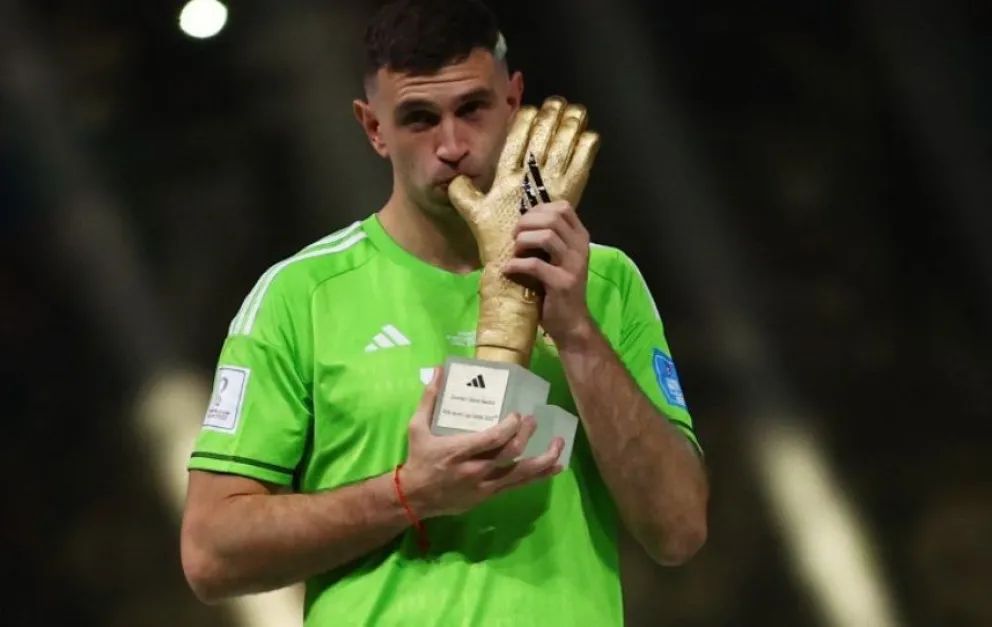 En qué club jugaría "Dibu" Martínez la próxima temporada